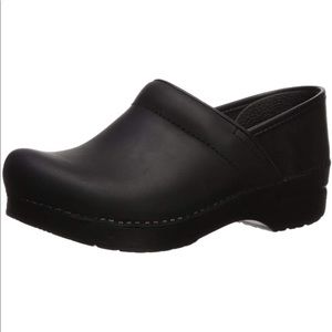 Dansko black oiled pro xp clogs size 40